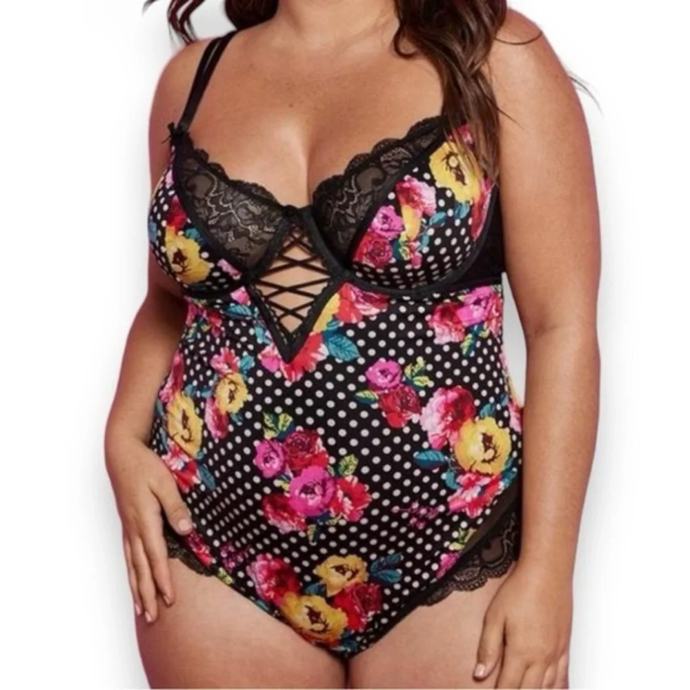 Torrid x Betsy Johnson Floral Polka Dot Lace Bodysuit Lingerie Size 4‎